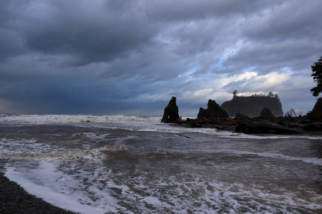 storm watching grays harbor