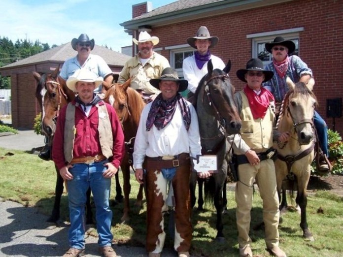 grays harbor mounted pose grays harbor mounted posse