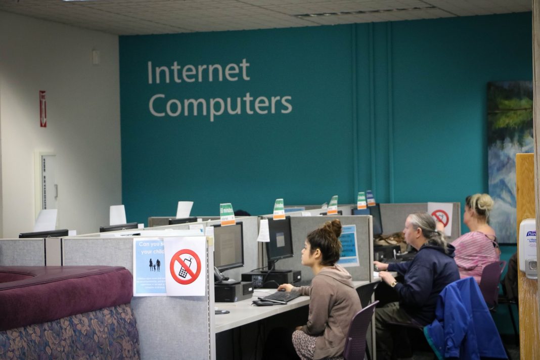 Timberland Library Internet corner bldg 1