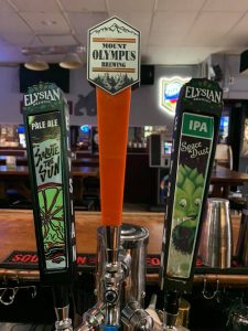 Where to get a beer in Montesano Charlies Sports Bar