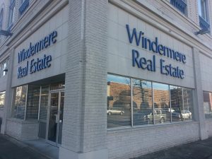 Aberdeen-Windermere-Real-Estate-Outside-Office