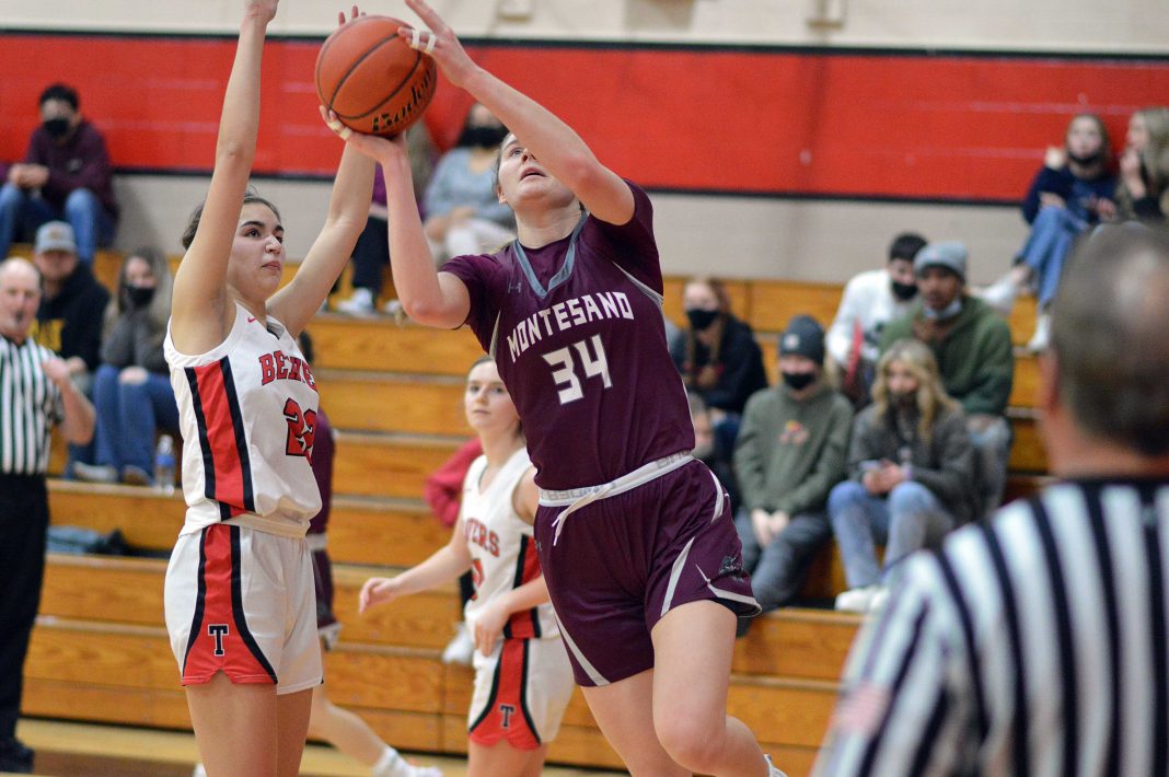 Montesano-girls-basketball-2022-5